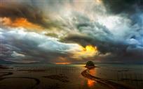 海湾晨雨后