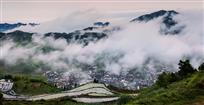 雾锁山村