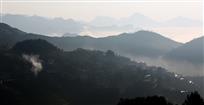 《山村的早晨》