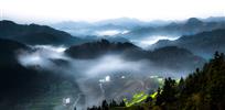 雾锁山村
