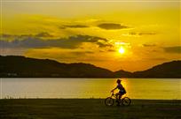 四明湖夕照
