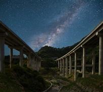 穿过天边的夜