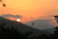 拴住太阳沫神州