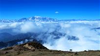 《牛背山》