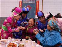 喜庆吉祥的蒙古族婚礼（组照）
