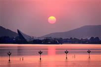 龙湖夕阳。