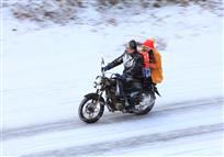 风雪回家路