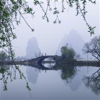 《三月春晓》