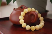 手串与茶壶