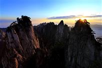 日出黄山瑰景见