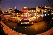 游码头夜景