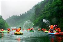 乐在青山绿水间