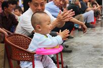 可爱小观众