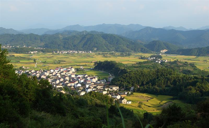 作品名称: 山村入画来  作品描述:   拍摄地点: 旌德县俞村镇凫阳村