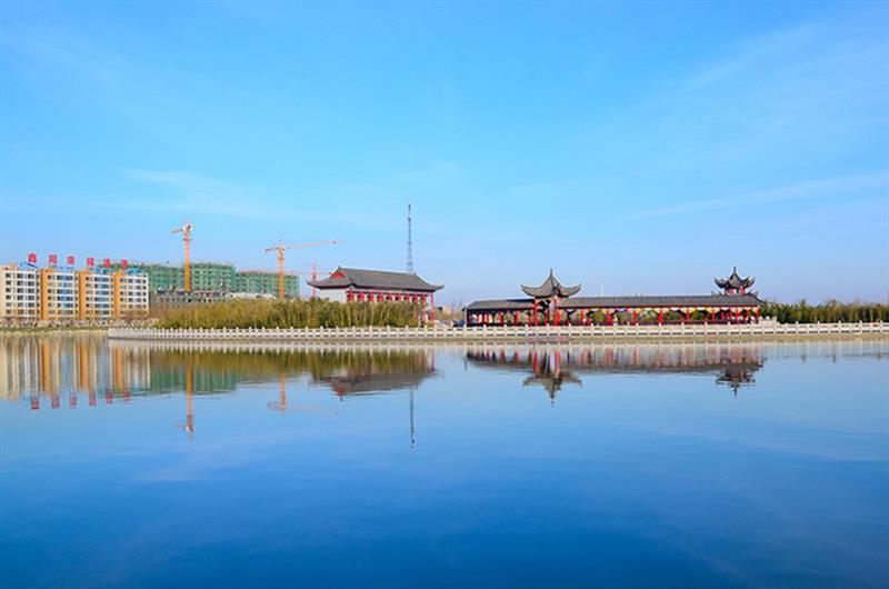 作品描述 天气甚好,绕湖散步 拍摄地点 河南省博爱县幸福湖公园