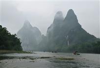 《漓江》