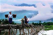 《山乡晨早》