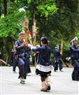 载歌载舞