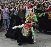 骑牛儿灯的小姑娘