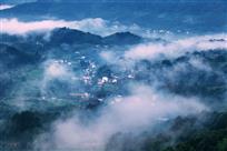 山乡雨后