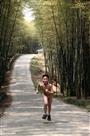 赤膊上阵