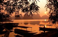 两岸竹林是风景
