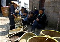腊尔山纺织市场