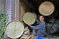 竹编工匠的作品