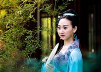 翠竹仕女图