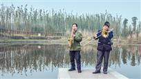 《湖畔号声》