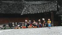 同在屋檐下的女人