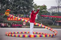 独舞空竹龙