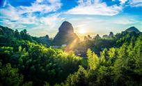 翠竹环丹峰