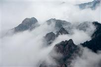 云雾在山中