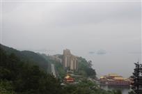 画舫高楼山水依