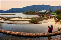夕照龙川湾