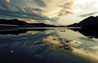 夕阳印辉