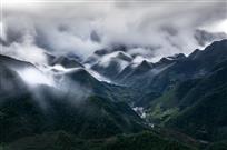 云山苍苍
