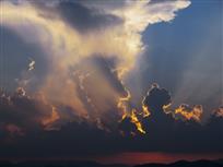 湖畔的火燒雲