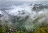 雨中水碓山