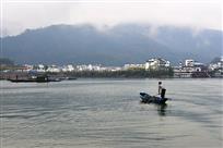 湖上渔舟