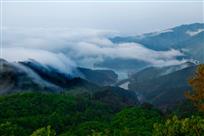 云涌群峰