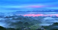乡村晨雾