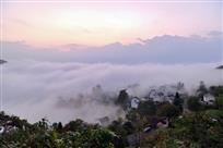 雾锁山村