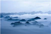 峰峦叠嶂