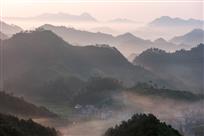 霞云山晨色