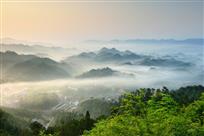 霞源山雾景