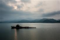 湖光山色