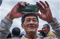 《全民摄影、老汉当先》