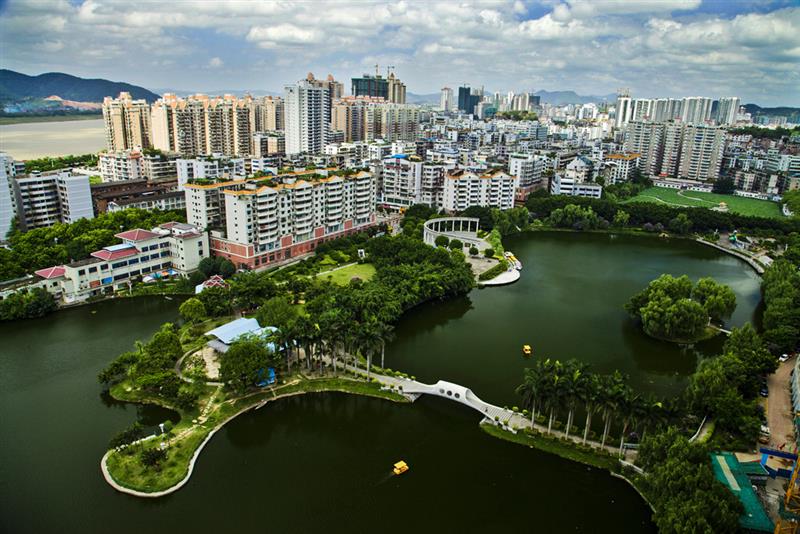拍摄地点 梧州市潘塘公园 拍摄时间 2012-06-18 作品 城